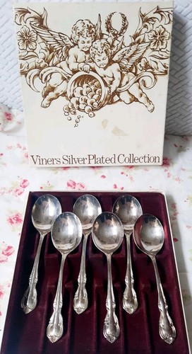 Vintage boxed set silver - boxed,